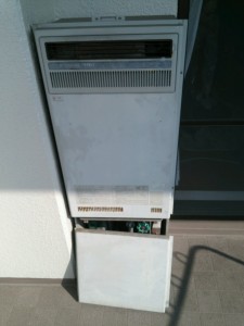 西区　曽我邸　施工前-225x300[1]